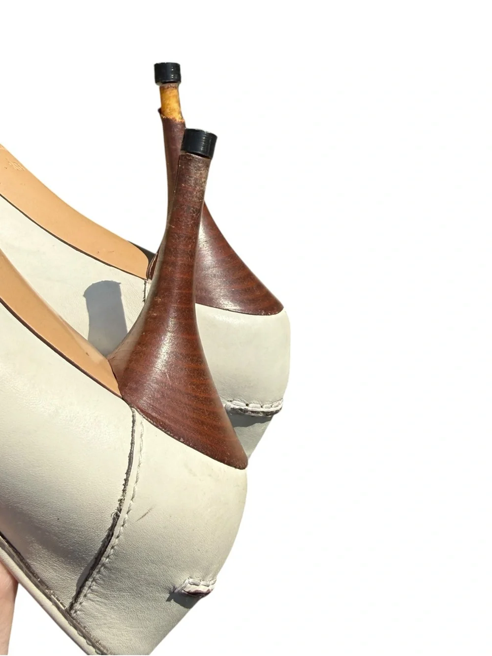 Gucci Vintage White Leather Bamboo Tassel Loafer Pumps Heels 8B Italy Y2K Luxury